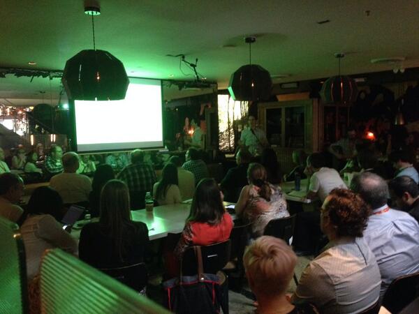 davidstulberg's tweet photo. The house is packed to learn about the power of video @vidyard #meshcon http://t.co/BpEoWoqQwL