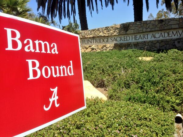 Bama_SoCal's tweet photo. Congrats to @shesabrikkhouse and @easshhh - my two favorite @fsha_tologs grads! #BamaBound #RollTide #BrikkKnowsBama http://t.co/GEmBIJWvjQ