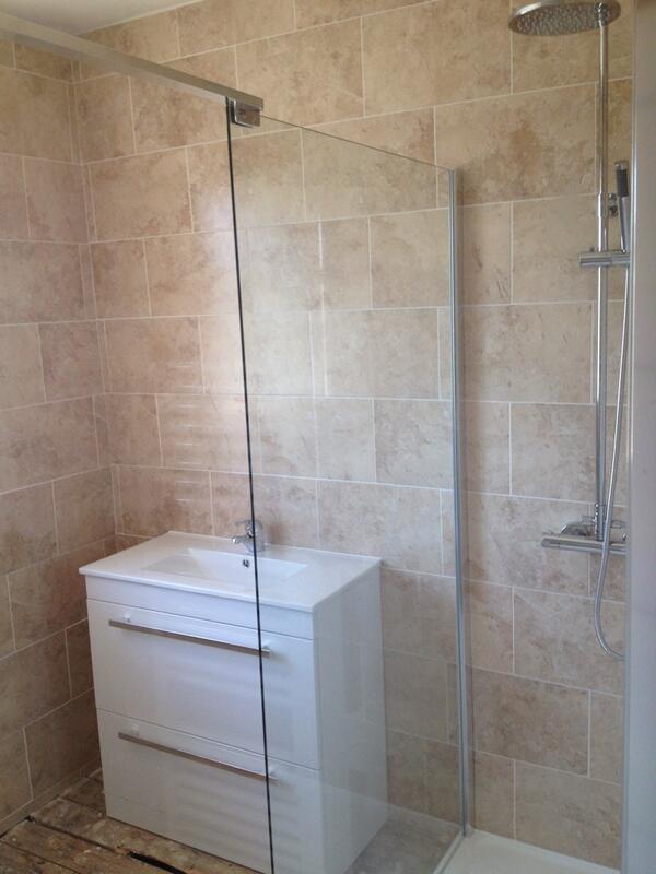 GGLPlumbing's tweet photo. #GGL bathrooms... Complete re fit and tiling installation ready for use.. http://t.co/yYDwbK4aF7