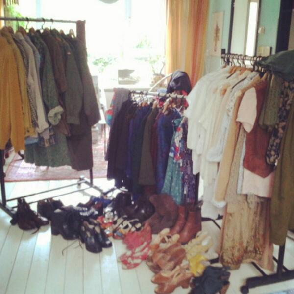 BonneHil's tweet photo. Hier een kleine impressie van alle pareltjes die jullie kunnen verwachten op de aankomende Smuk en Smikkel markt! http://t.co/K57OaSMASx