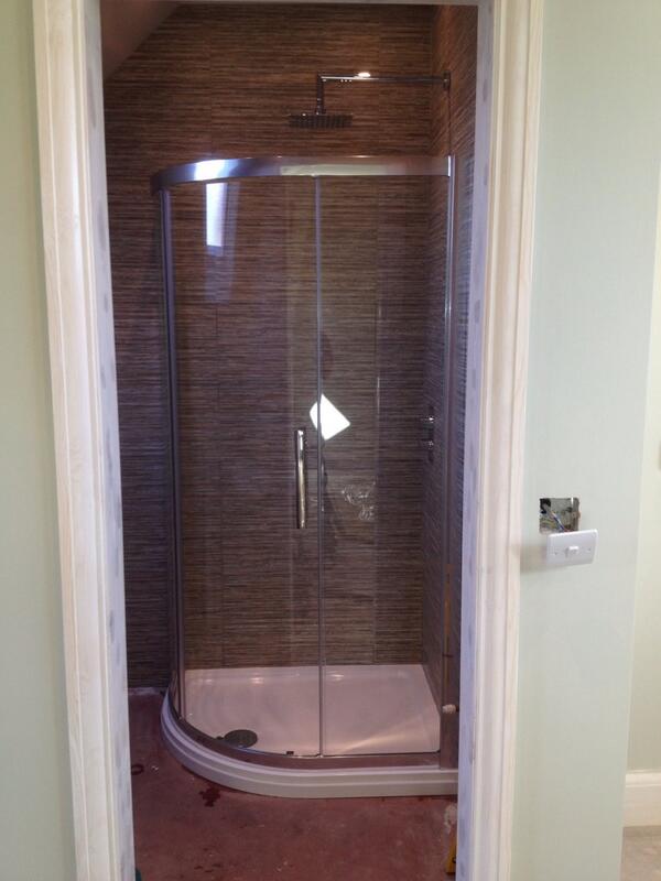 GGLPlumbing's tweet photo. #GGL bathrooms, en suite installed in Worthing, working alongside associated trades http://t.co/9hZEU7yYqj