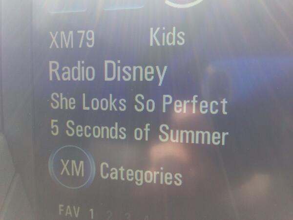 ABigFilmNerd's tweet image. #ImSoDown #Hey! #5SOS