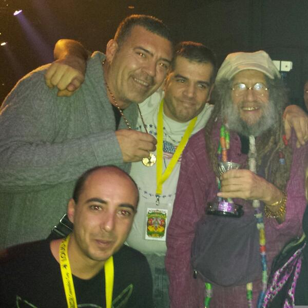 Resinclub's tweet image. 1 premio extracción canatonic 3 premio con diéseltonic en la High times 2013 Ámsterdam gracias a todos por este sueño