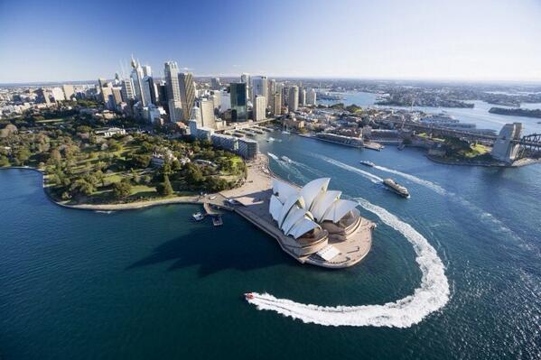 PostBadLandscap's tweet photo. Sydney *_* ! ♥ http://t.co/CdIkeBScww