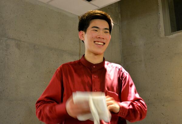 CBCclassical's tweet photo. #Habs score twice while Canada plays at #CMIM2014. Coincidence? Xiaoyu Liu finds out backstage. Photo @SophieMBlais http://t.co/yRFPf1Yz9V