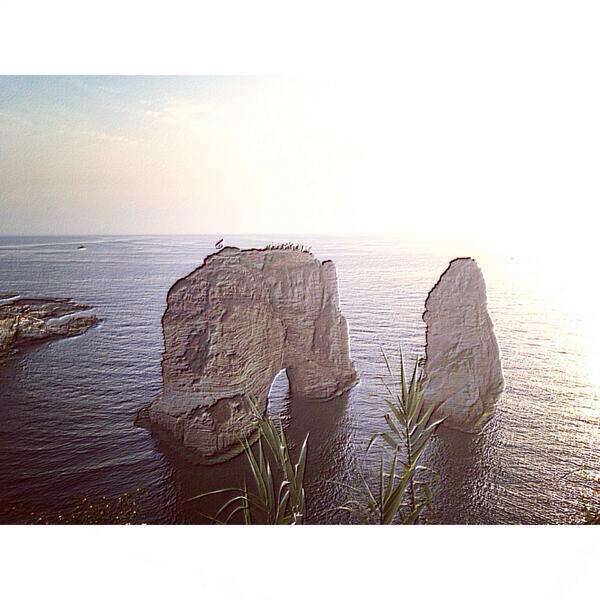 kooolfotoz's tweet photo. #BayRock#Lebanon http://t.co/H4R4SxhoAP