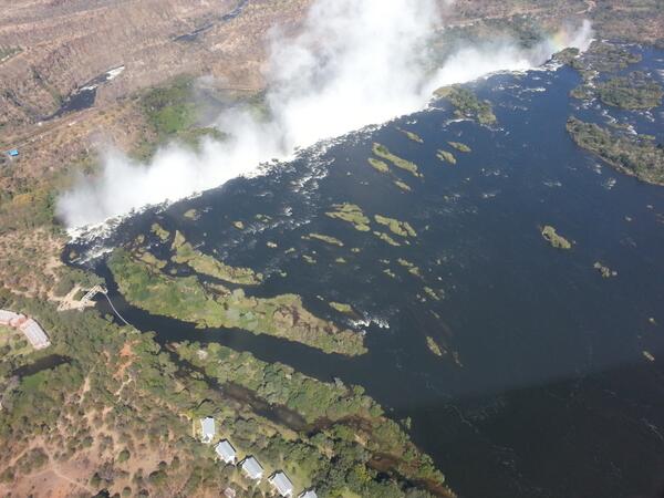 IrvinMetcalf's tweet photo. Great view of the Victoria Falls http://t.co/dG3B4R9lGL