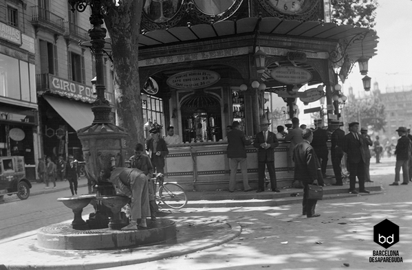 bcndesapareguda's tweet photo. #Kiosco Canaletes, 1927/28
Rambla de Canaletes. #Barcelona #bcnd http://t.co/vQuVrsMhYt