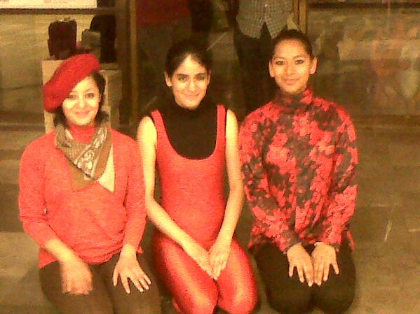 LunaySenas's tweet photo. Gracias #Lunabrí por esta experiencia compartida. Que venga más literatura y más teatro. Alquimia perfecta. http://t.co/43h8MuKpgq