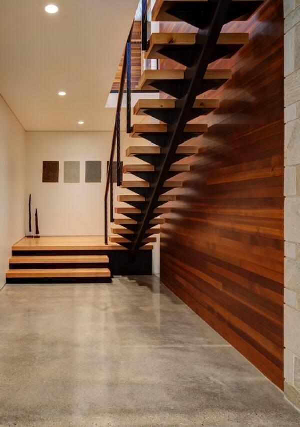 gina_fender's tweet photo. Simple, clean stair construction! #stairs #houseidea http://t.co/hBHKlHyT17
