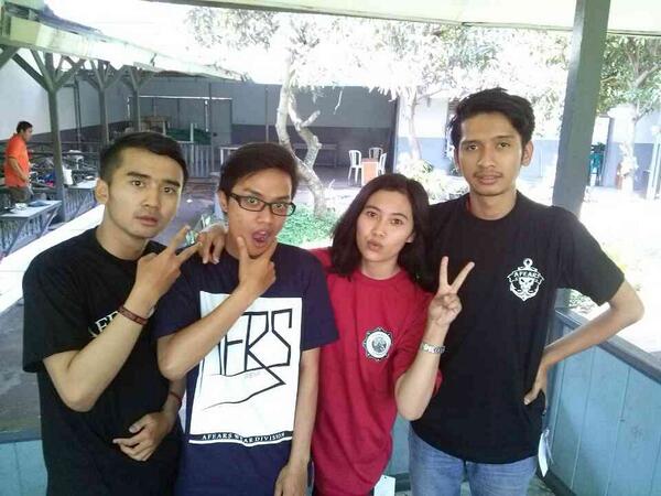 t-shirtnya <a href="/AfearsWearDiv_/">Afears Wear Division</a> unisex, nyaman dipakenya juga bro bro, masalah harganya juga terjangkau :)