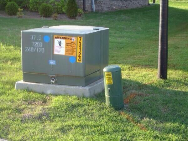 CauseWereGuys's tweet photo. The chill spot for 90s kids http://t.co/zHPjui1Len