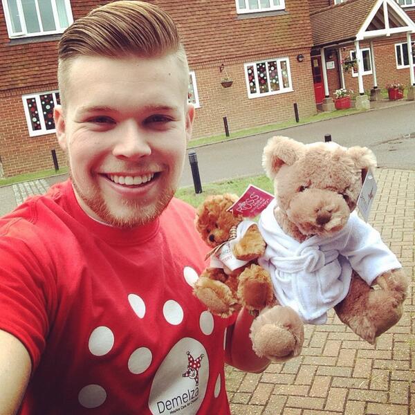 johnson_music's tweet photo. At the absolutely amazing @DemelzaHospice today! ❤️ http://t.co/sY4HRkiEJL