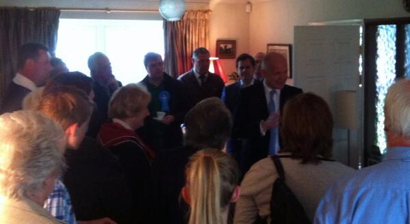 RobertJenrick's tweet photo. William Hague joined my campaign for better infrastructure &amp; schools in Newark in #Fiskerton this morning #Rob4Newark http://t.co/cyxHJlGqKs