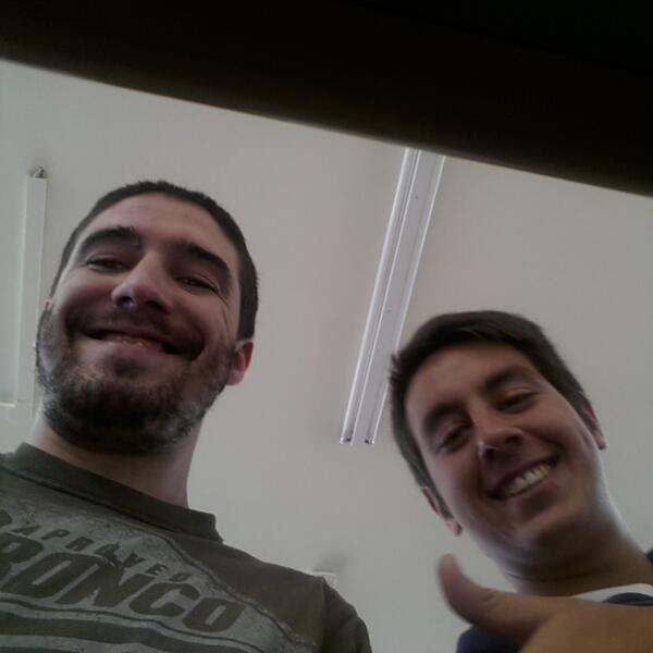 jeslo55's tweet photo. Si @NaxeteParra esta en fuera de juego no le pasan la pelota y no puede jugar, este tío no atiende... http://t.co/2KOlkAR1Iw