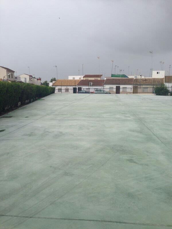 PP_POSADAS's tweet photo. El Ayuntamiento (PP) concluye obras d adecuación d patio d colegio La Salud destinando 140.000€ a los niños d Posadas http://t.co/wrqzYAksgi