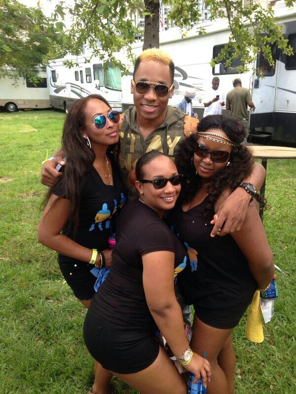 DaynethT's tweet photo. Best of the Best 2014 repping The Bahamas Rat Pack @SosaManBahamas  @sammiepoitier @mdeezmuzic http://t.co/CHSiCjhXr7
