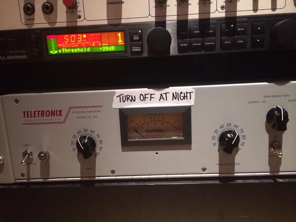 EyeWreck88's tweet image. Compressing a picture of a compressor . #la2acompressor