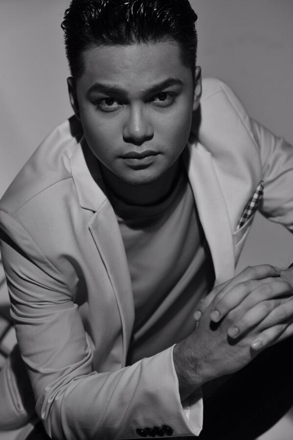 iSyafiqKyle's tweet photo. Dont forget Maghrib and Dont forget to watch #KeranaTerpaksaAkuRelakan #TajulFahin @tv3malaysia @SyafiqKyle_FC . http://t.co/2Dv9KNr3I8
