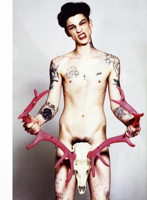 Denydemons's tweet photo. ada bulunya @Nyonyathiana hehehe...keren"@Denydemons: http://t.co/21sWO5HEfA"