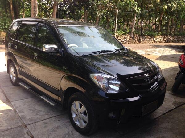 roveqeko's tweet photo. @JogjaBeriklan dijual toyota avanza 2009 akhir. Kondisi istimewa. Km 47rb. Pemakaian pribadi. 123jt nego! http://t.co/YZKqj7Sxgt