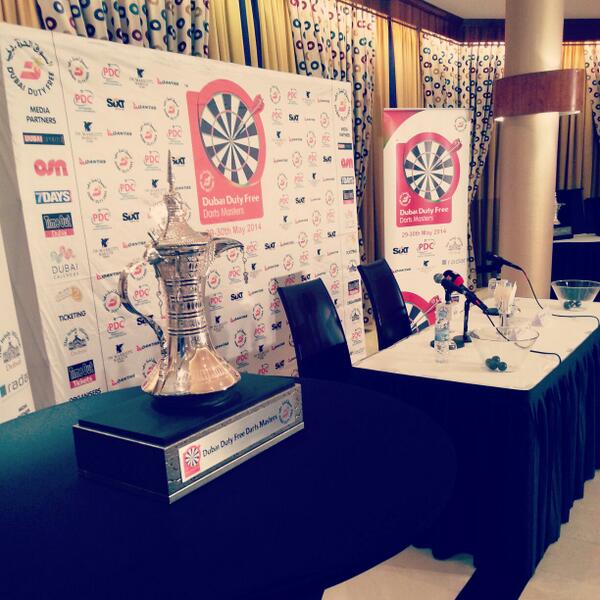 OfficialPDC's tweet photo. All set for the @DubaiDarts draw here in Dubai http://t.co/Y2FWFPlqF1