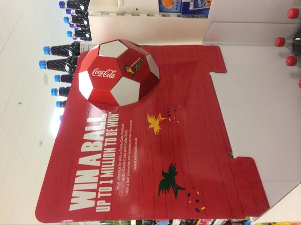 CommunisisGroup's tweet photo. Great #3D header from @CocaCola for their @FIFAWorldCup #FSDU and #dumpbins http://t.co/zZO7fpv2YM(via @CMS_Innovation)