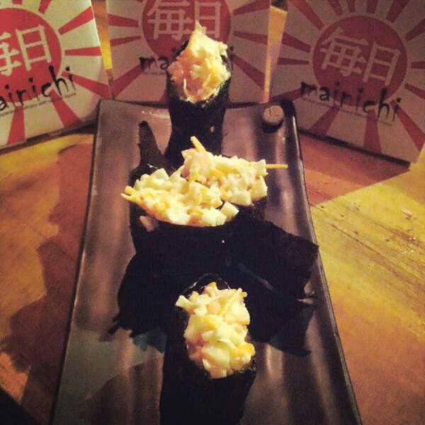 mainichi_bdg's tweet photo. Ko-mainichi-wa... Sushi Gunkan a la Mainichi. 4pcs cuma 18k! fufu http://t.co/r7wE7UvA1D