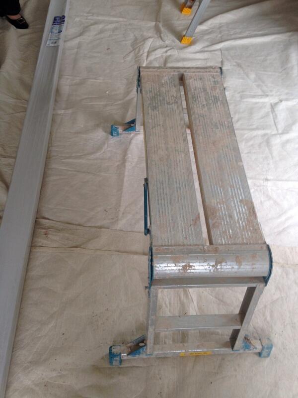 Hi guys has anyone got a hop up like this.?
They say its a safety platform i would say a dangerous platform :(