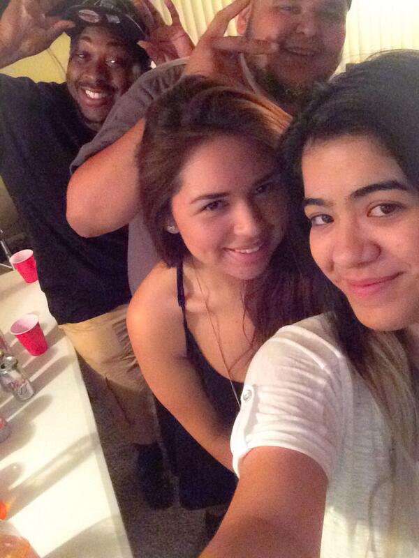 _cheeseandrice's tweet photo. THE TEAM @savannahreelle @MannyBDlopez &amp; CHARLES✊ #runnintables😎 http://t.co/YQQrG4cJZV