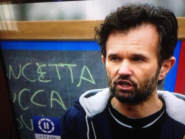 SimoneLooseFuse's tweet photo. @hellskitchenit ma @craccocarlo aveva scritto "Pancietta" con la "I"....? ahahahaha :-D grande chef! http://t.co/awz8VRyTzq