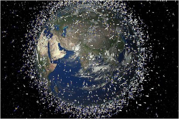 Implementa3W's tweet photo. Madre mía, pero ¿cuántos satélites hay encima de nosotros? http://t.co/sHKCACqzq4