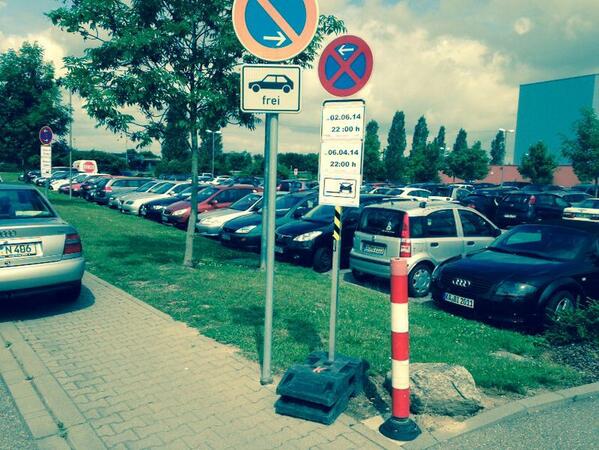 Absperr_Profi's tweet photo. #Schwertransport #Waghäusel kann kommen! #absperrung #halteverbot http://t.co/Ap1Oatkl4Q