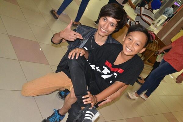 BentoPhysix's tweet photo. With si kecil batu http://t.co/L57HrwKGUh