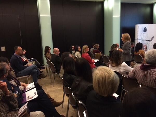 SergioOliva_A's tweet photo. Resolución de Consultas sobre #Formación #Bonificada por Marisa Cosmen en el taller de la @F_Tripartita en @incoruna http://t.co/UgxrpBrK1U