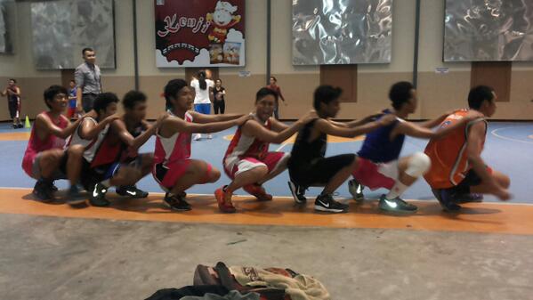 smamdasatria's tweet photo. kita lagi latian tante #ESS http://t.co/ljgraZ6kJJ