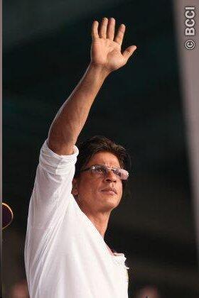 sbr255's tweet photo. #supportKKR #iamsrk   Great photos from KKR on winning to place in PEPSI IPL finals http://t.co/eZxCQWvEsc