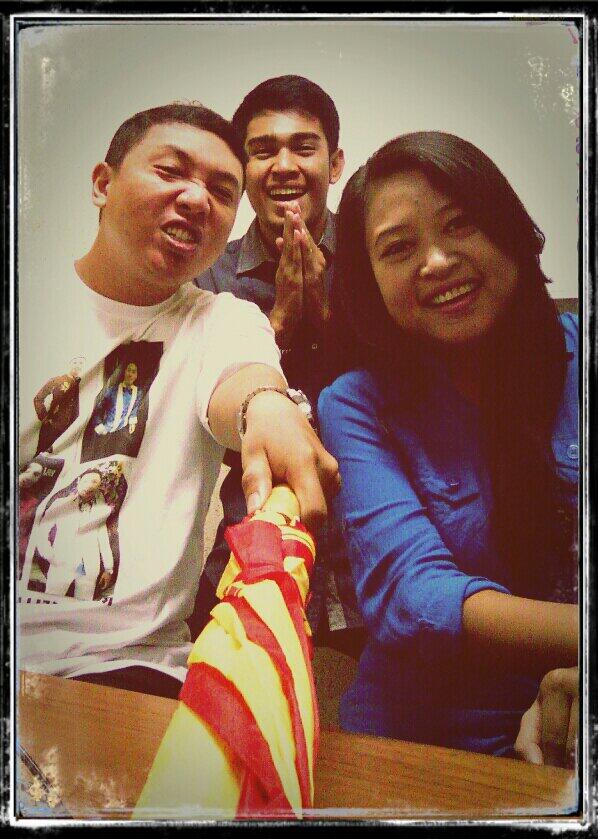 CellinoRudy's tweet photo. Waaaawwww "@ben_subrata: Narsi bersama @anggieamanda9 n @CellinoRudy at @Mandala964FM http://t.co/vmc0L9Nsef"