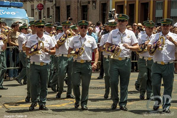 <a href="/BandaCenturia/">Banda Centuria Macarena</a> <a href="/apasomuda/">A Paso Muda</a> A Pasomudá: Traslado a Catedral de La Macarena 2.014 apasomuda.blogspot.com.es/2014/05/trasla…