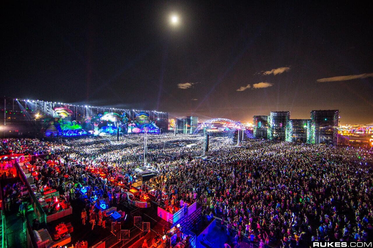 Electric Daisy Carnival Chicago EDC 2014 | Lineup | Tickets | Dates | Rumors | Video | Mobile App | Movie | Chicago | Hotels | Prices