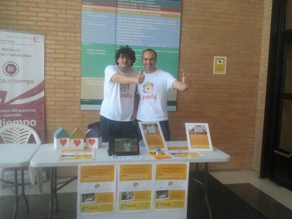 jomlyES's tweet photo. Hoy estamos en la Facultad de Psicología en Málaga, os esperamos! http://t.co/CxcFwTyQ9c