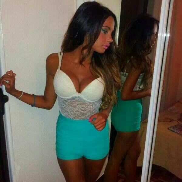 "@NoraDafne: vuelta  a Madrid con las pilas cargadas!! Esta noche liada!! http://t.co/DBGu2uIUUJ" Guapisimaaaa<a class="tags" target="_blank" title="On Twitter" href="/?out=eyJ0eXAiOiJKV1QiLCJhbGciOiJIUzUxMiJ9.eyJpYXQiOjE3MjQ4NTIzNDksImlzcyI6InR3cG9ybnN0YXJzLmNvbSIsIm5iZiI6MTcyNDg1MjM0OSwiZXhwIjoxNzU2Mzg4MzQ5LCJyZWRpcmVjdF91cmwiOiJodHRwczovL3R3aXR0ZXIuY29tL05vcmFEYWZuZSJ9.HvHSBa6nYiGfgVzoYVqHR3WeOdXyUhyBEXGLsOYNw0F9I42wUvVTjWG7i3eTXf4YQNuu1ZOxTXKI-PfvLUFTgA">@NoraDafne</a>