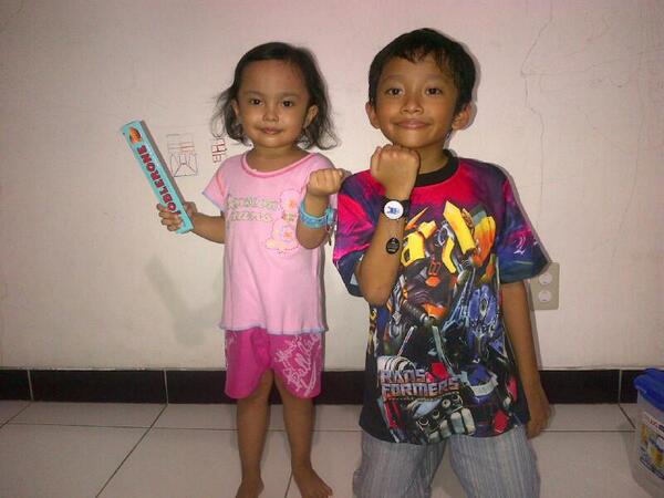 bundalid's tweet photo. Asyiiikkk dpt oleh2. Makasih ya Zia @kanayong ☺ http://t.co/94J5UOetrq