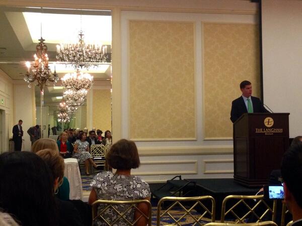 solutist's tweet image. @marty_walsh at @RappaportInstit @Kennedy_School #techpromise - tech must help close gap betw middle class and poor