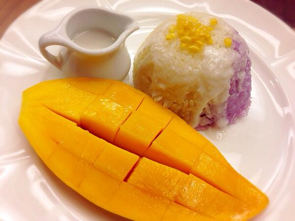 PinkuNeko's tweet photo. Mango Sticky Rice at S&amp;P (เอส แอนด์ พี) http://t.co/jFISIAkdRq http://t.co/VA4QoVpxOS