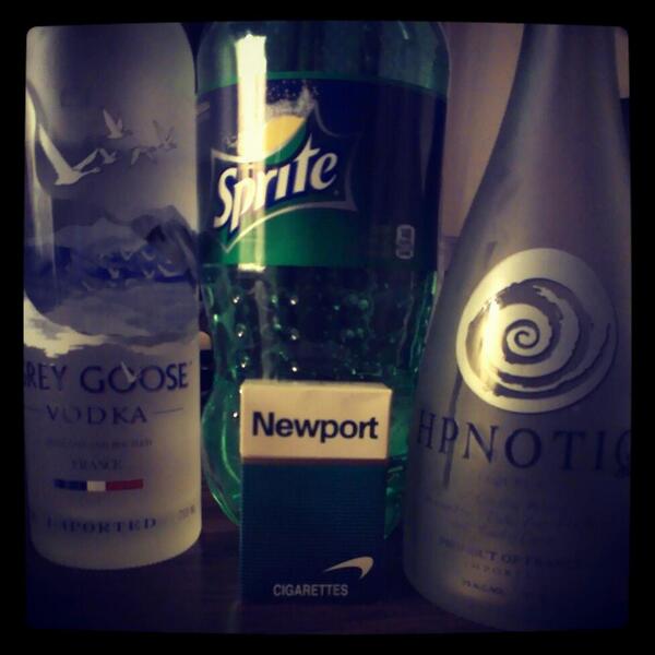 ASAPNATIVE's tweet photo. #greygoose #Sprite #Hpnotic #Newport #Turnup http://t.co/bi1DWx1ahY