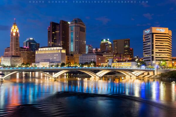 mfogle17's tweet photo. @ExpCols photos like this 1 by @DaveGordonPhoto make me realize the beauty of my home city. Need to get back soon http://t.co/oiBm4FVRxB