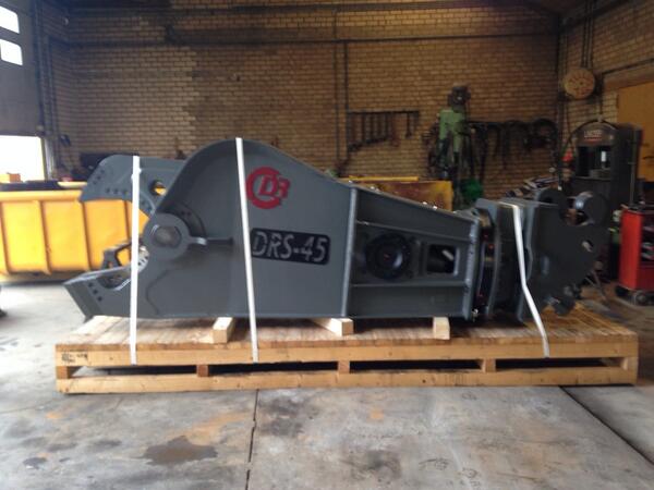laarakkers's tweet photo. Onze nieuwe ijzerschaar  een DRS 45 http://t.co/G1gxoJYUPq