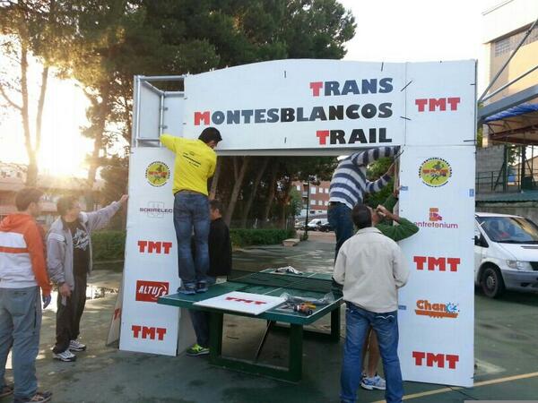 TMT_oficial's tweet photo. Ya estamos levantando el arco de Meta http://t.co/qcyWx6Cz21