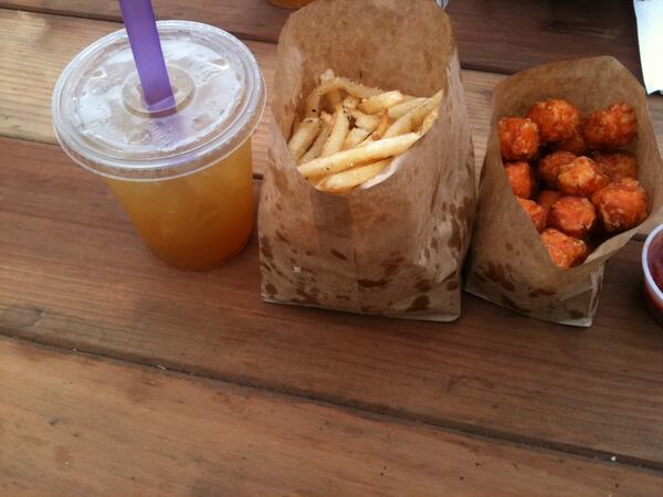Travel2_eat's tweet photo. More food to share with #Work4Thrillist #Work4IGN #work4si #work4awesomes Doubling up with Tots and Fries http://t.co/mjdSlPmbFp